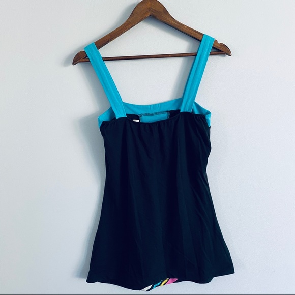 Hello Kitty Sanrio Tank Top - Picture 2 of 7